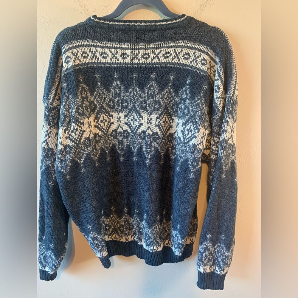 Bugle Boy Vintage blue and white sweater size L - Picture 2 of 8